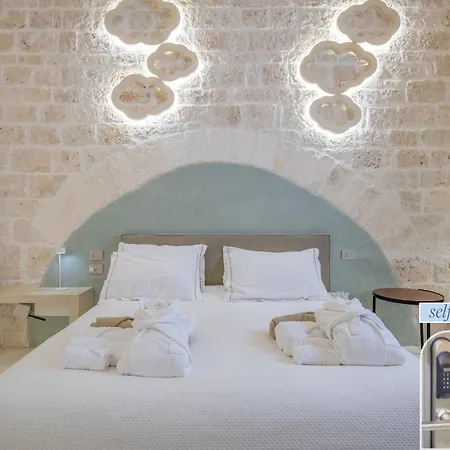 Vico Bianco Raro Smart Collection Bed and Breakfast 4*